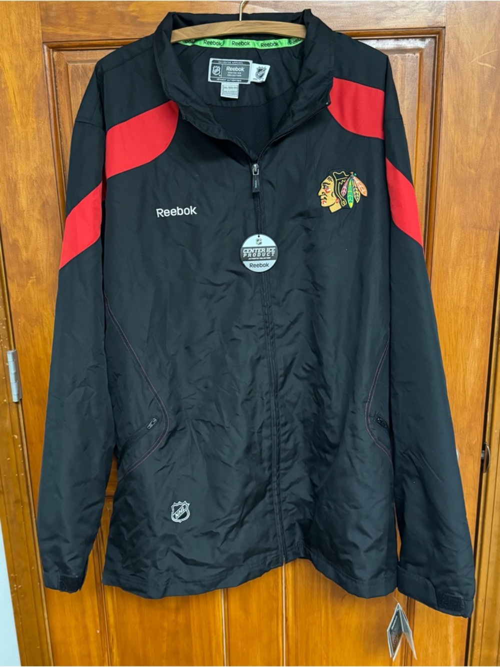 Reebok Chicago Blackhawks NHL Center Ice Collection Men’s Jacket 3XL Black/Red